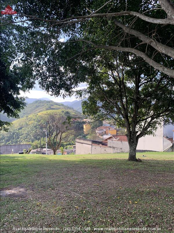 Terreno a Venda no Penedo em Itatiaia