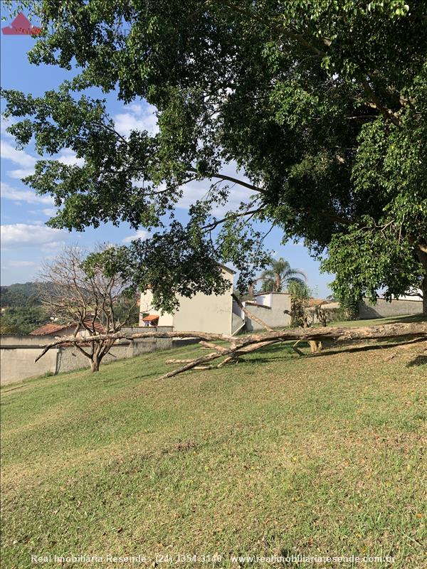 Terreno a Venda no Penedo em Itatiaia