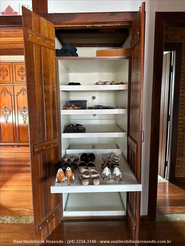 Casa a Venda no Jardim Martineli em Itatiaia