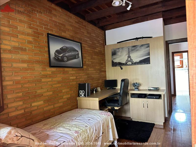Casa a Venda no Jardim Martineli em Itatiaia
