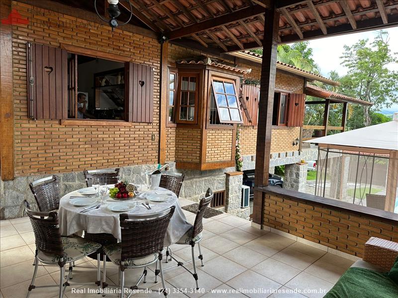 Casa a Venda no Jardim Martineli em Itatiaia