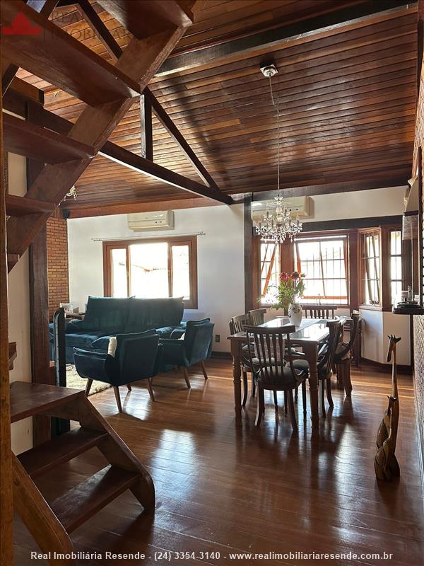 Casa a Venda no Jardim Martineli em Itatiaia