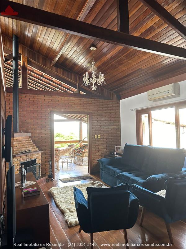 Casa a Venda no Jardim Martineli em Itatiaia