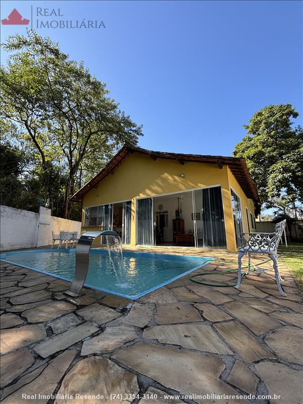 Casa a Venda no Penedo em Itatiaia