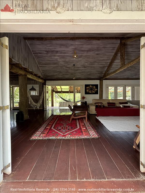Casa a Venda no Centro em Visconde de Mauá (Resende)